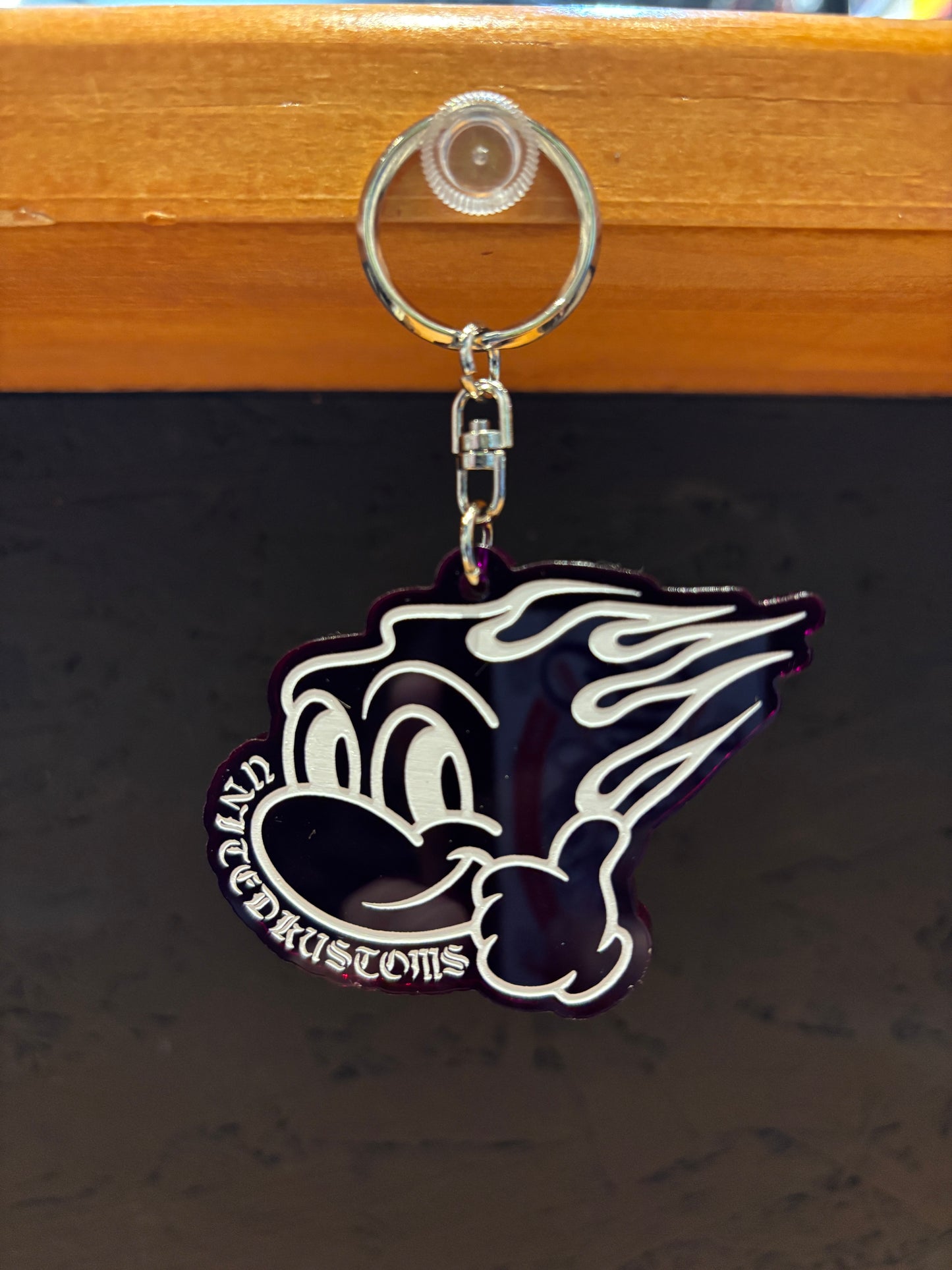 UNITED KUSTOMS 「MERAMERA BOY」アクリルキーホルダー