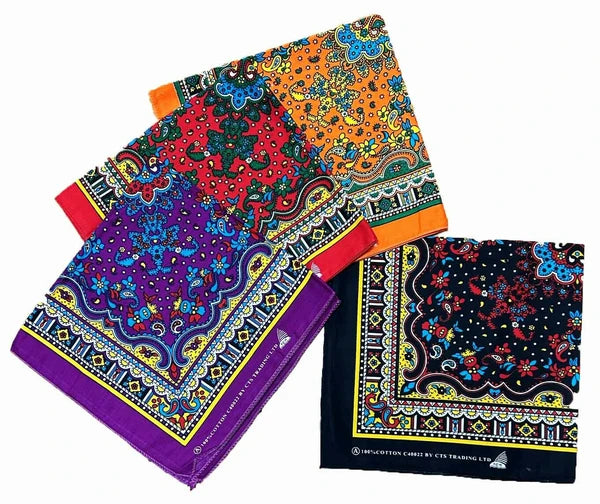 【コットンバンダナ】　チロリアン柄　定番フラッグハンカチ　オレンジ