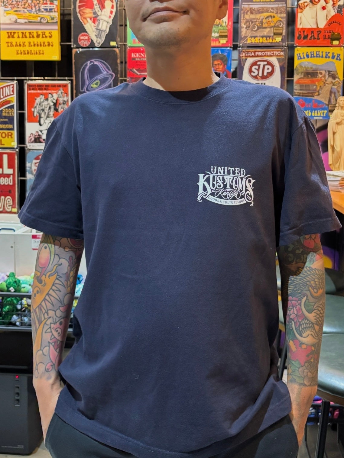 UNITED KUSTOMS「MERAMERA BOY PINST TEE」