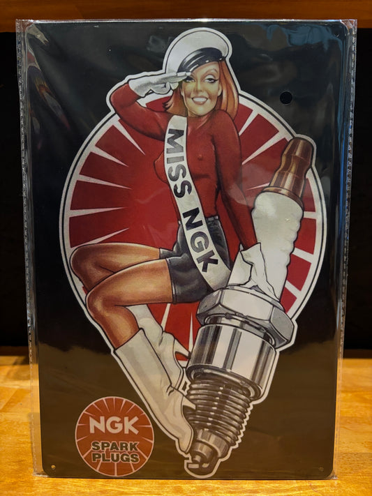 MISS NGK サインボード　メタルサイン　A4