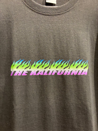 THE KALIFORNIA「フレイムスロゴTシャツ」炭クロ